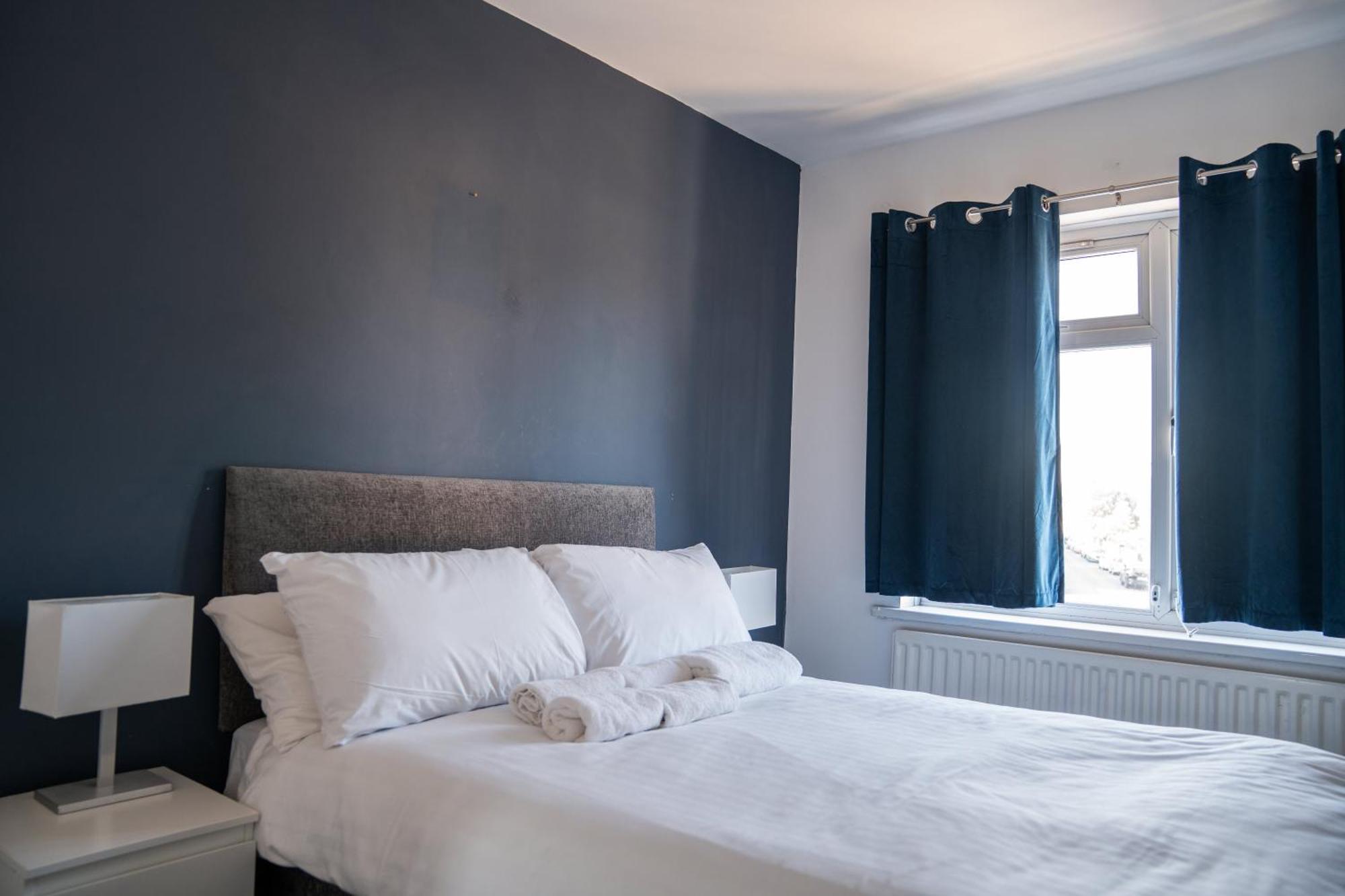 Berry Mansions - Comfort & Style Bed & Breakfast