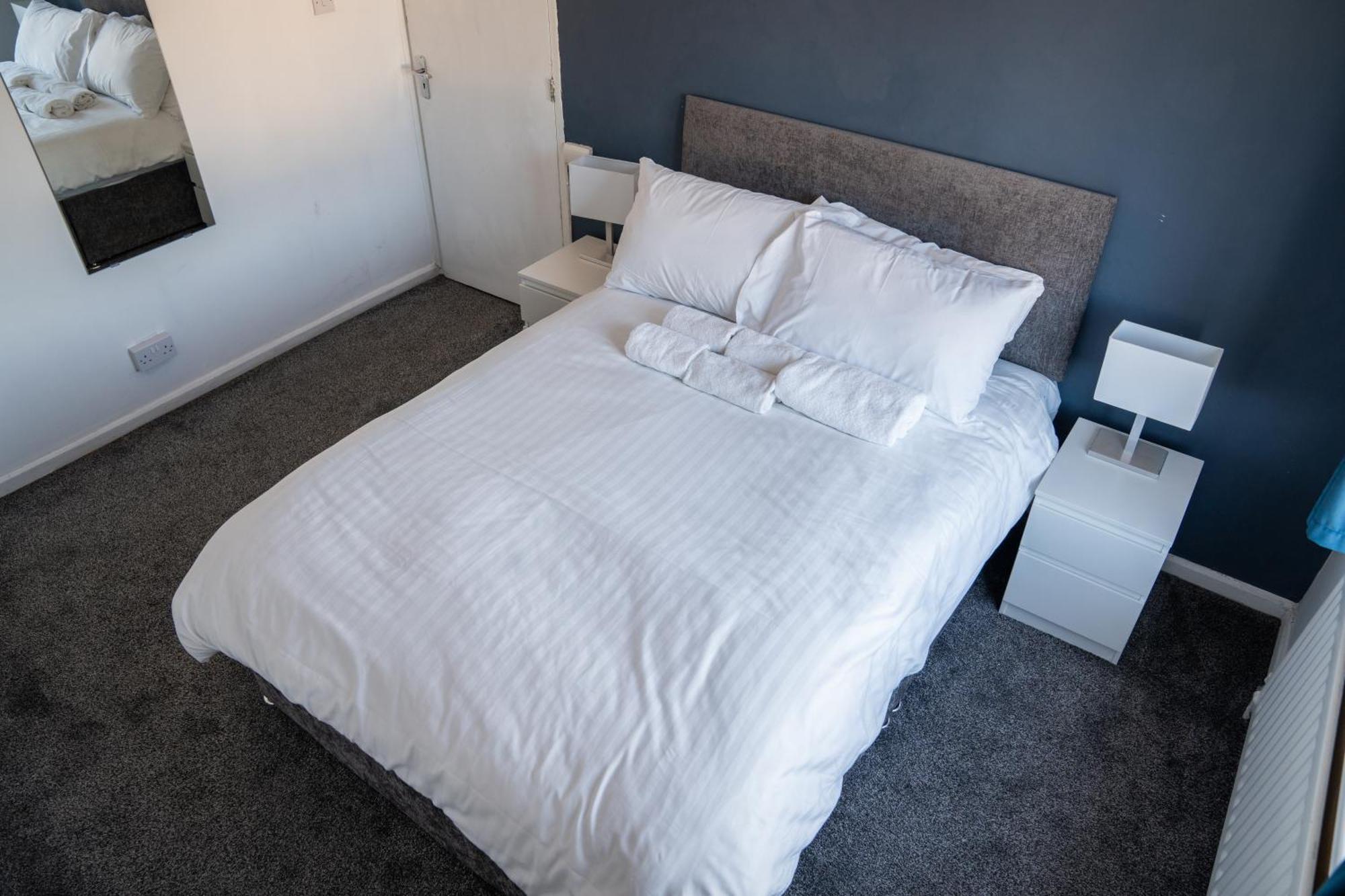 Berry Mansions - Comfort & Style Bed & Breakfast *